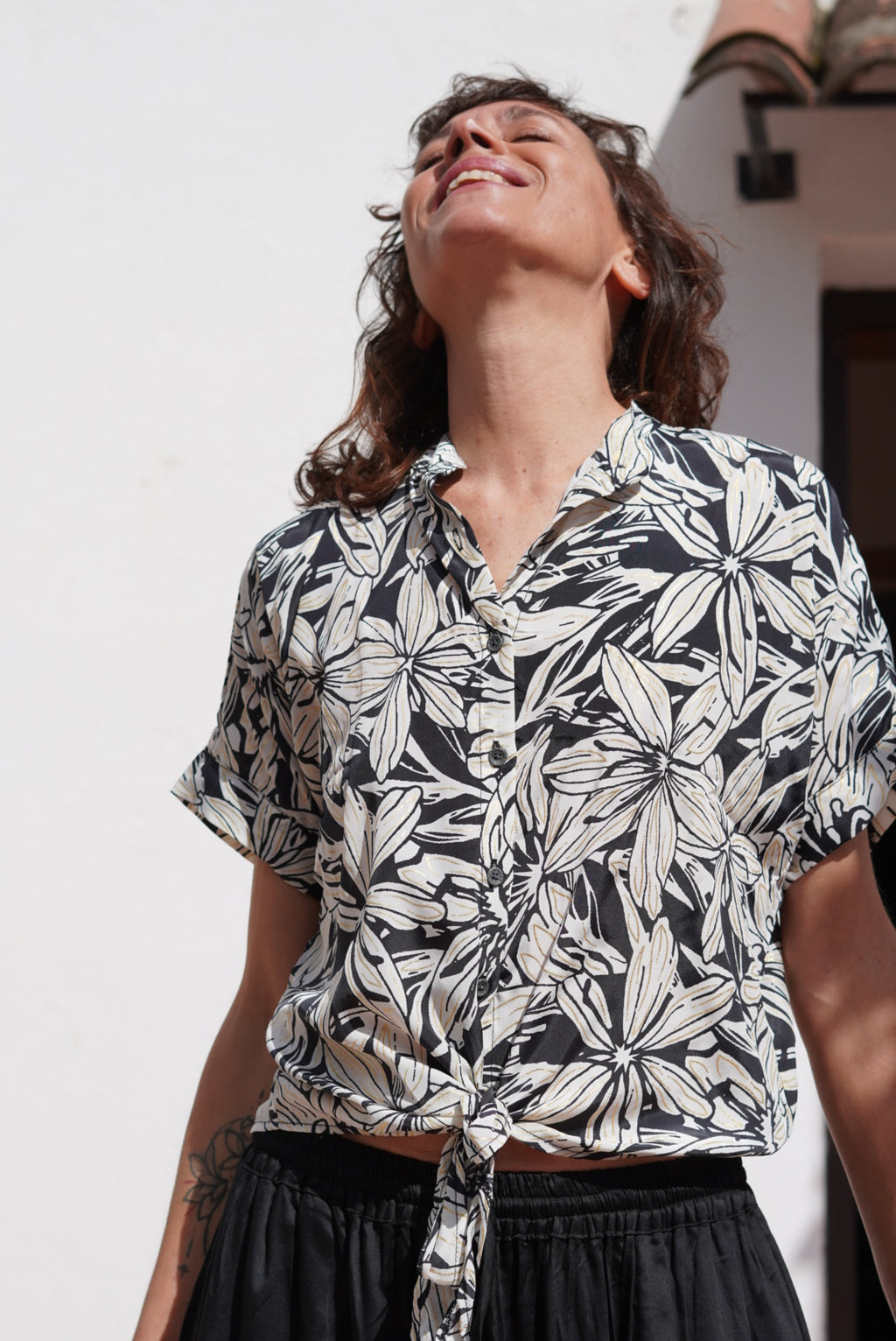 Camisa Mao Flor
