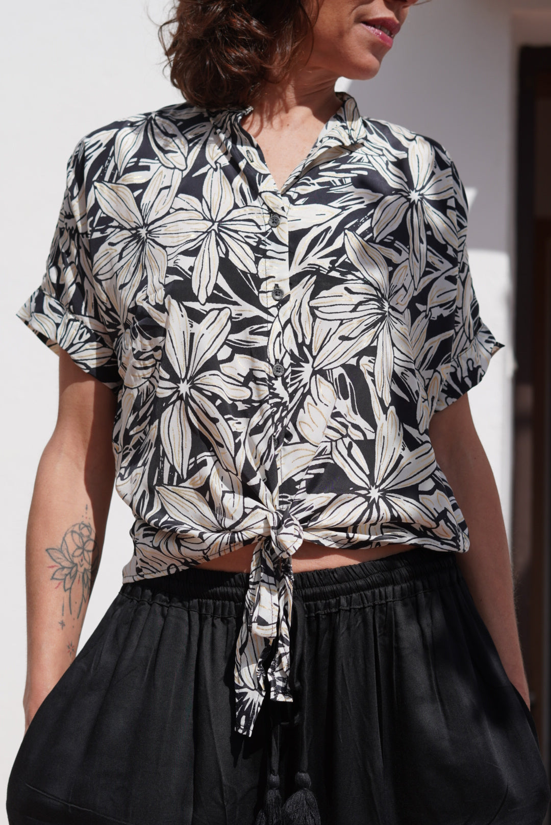 Camisa Mao Flor