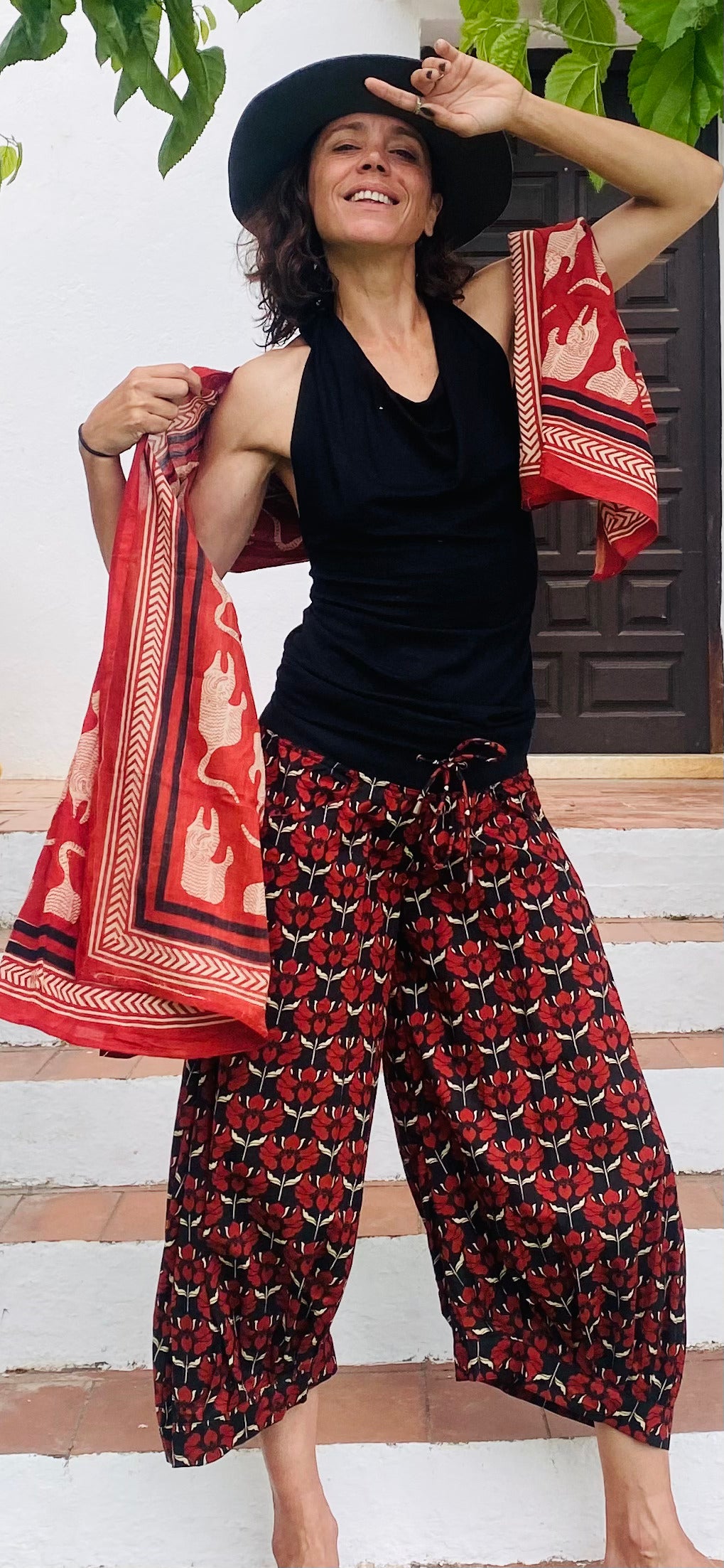 Pantalón Casual Flor Roja